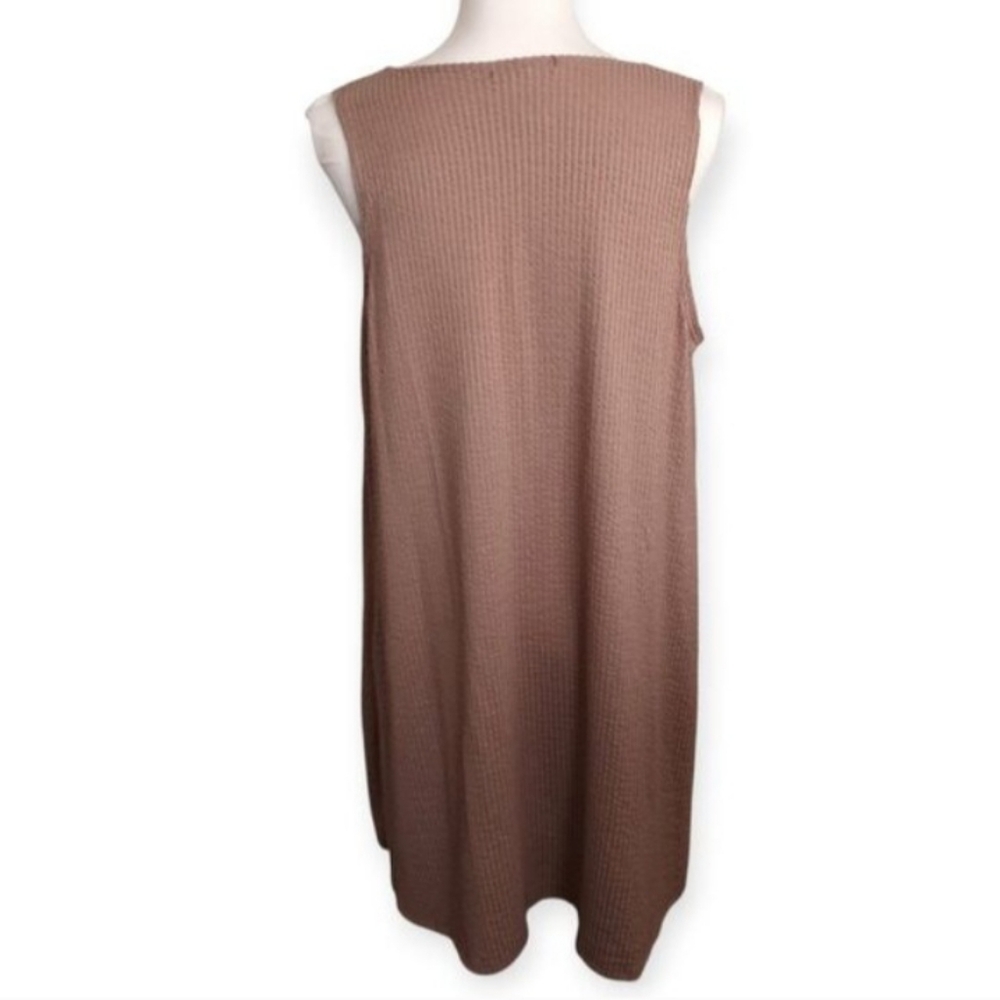 Caution To The Wind Taupe Textured Dress Sz.S EUC. - Picture 5 of 6